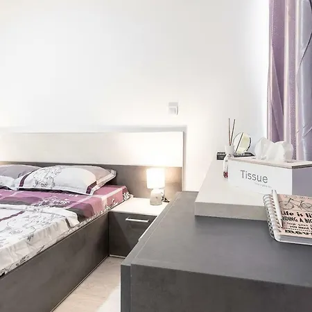 アパート Modern & Clean 1-bedroom Flat In A Private Sarafovo ブルガス