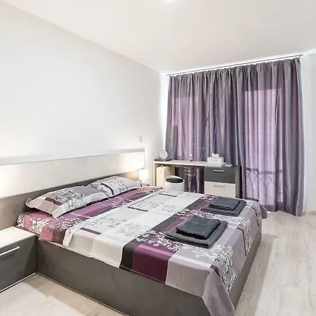 アパート Modern & Clean 1-bedroom Flat In A Private Sarafovo *